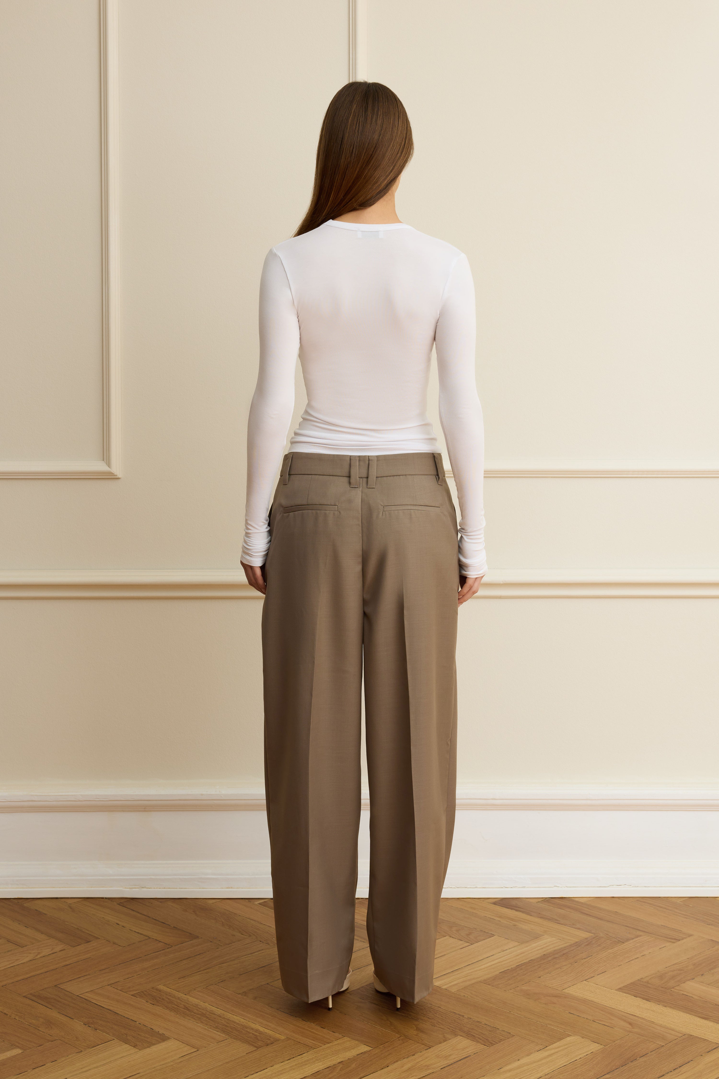 White deep u-neck long sleeve