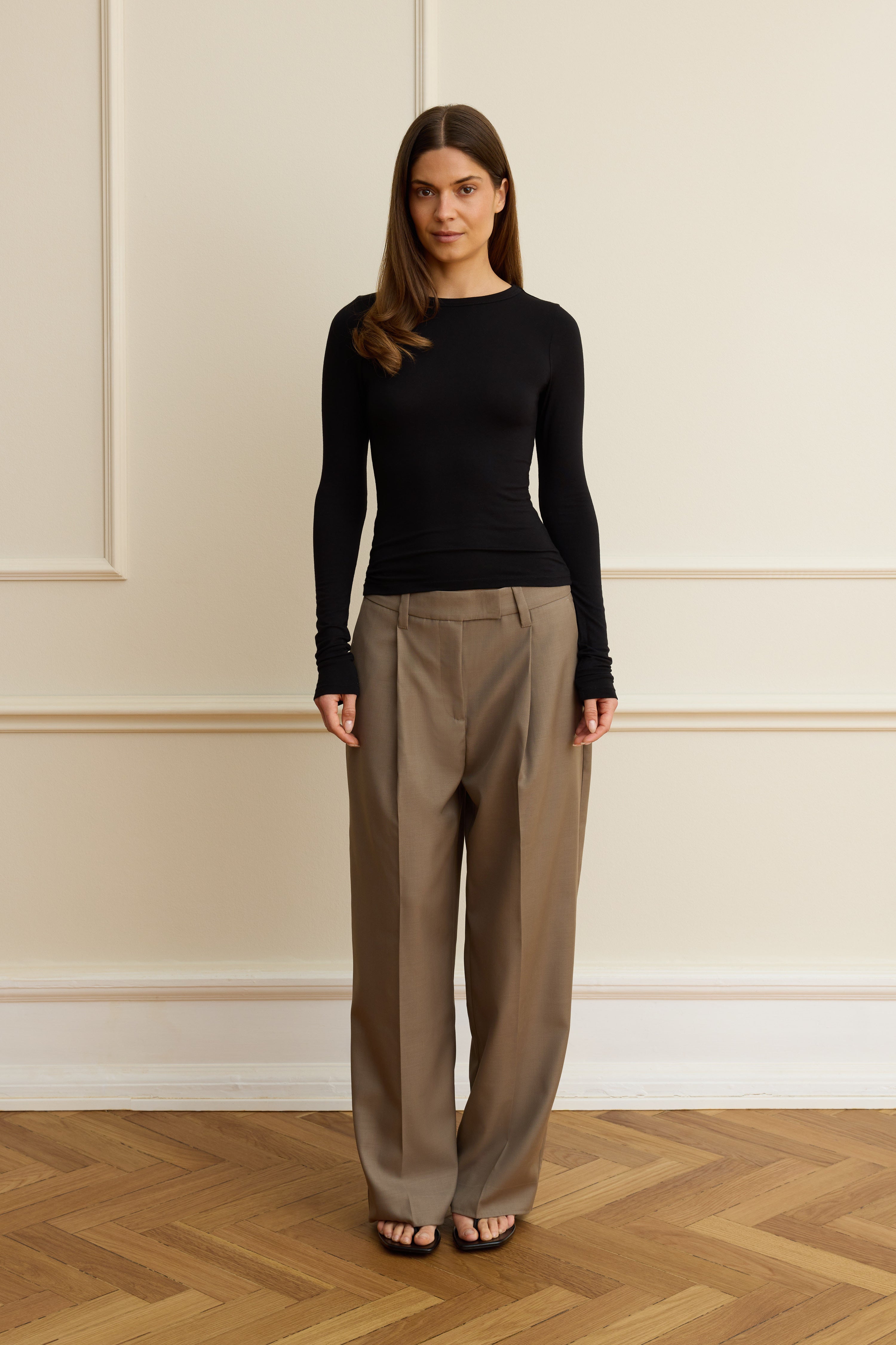 Black classic crew neck top