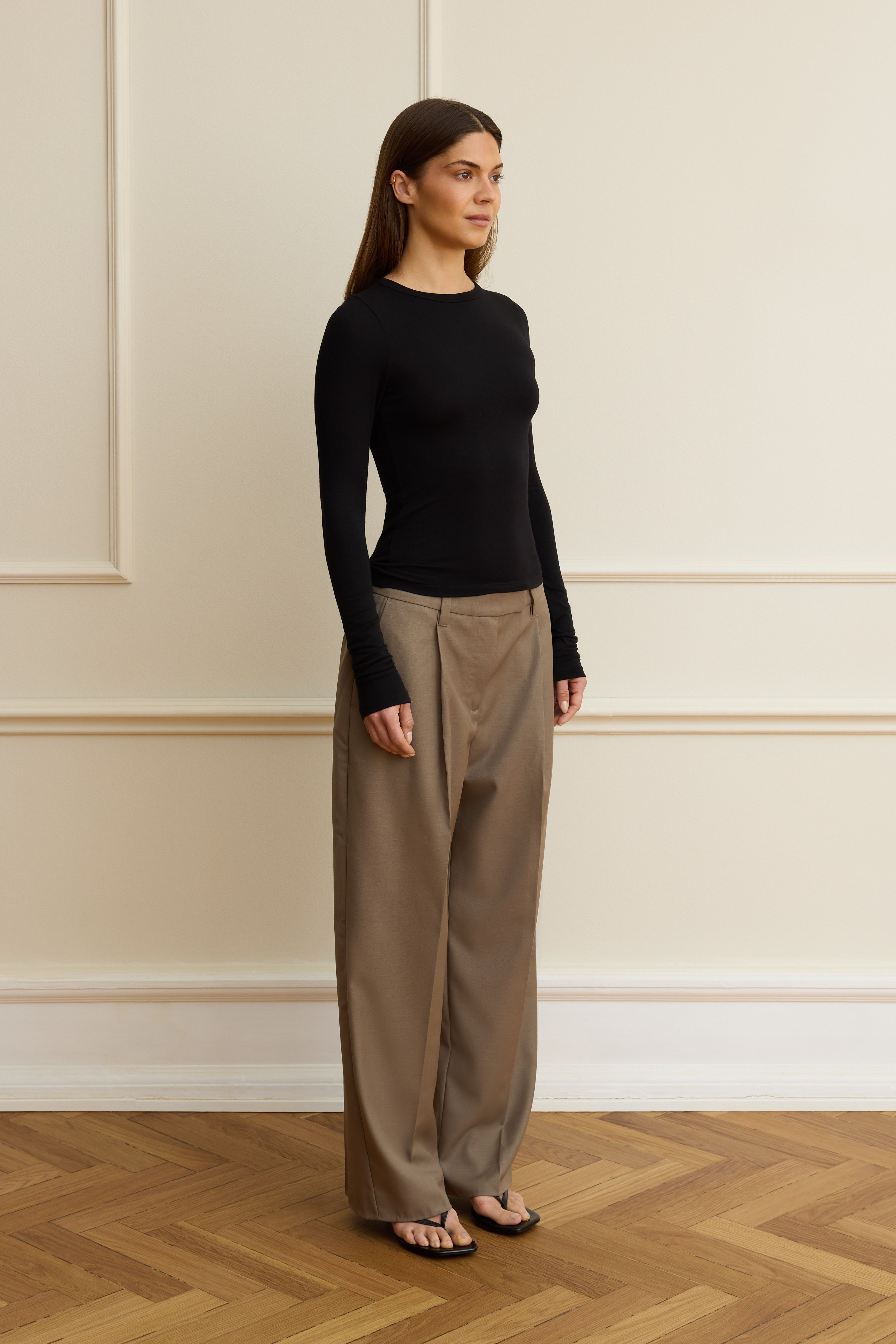 Black classic crew neck top