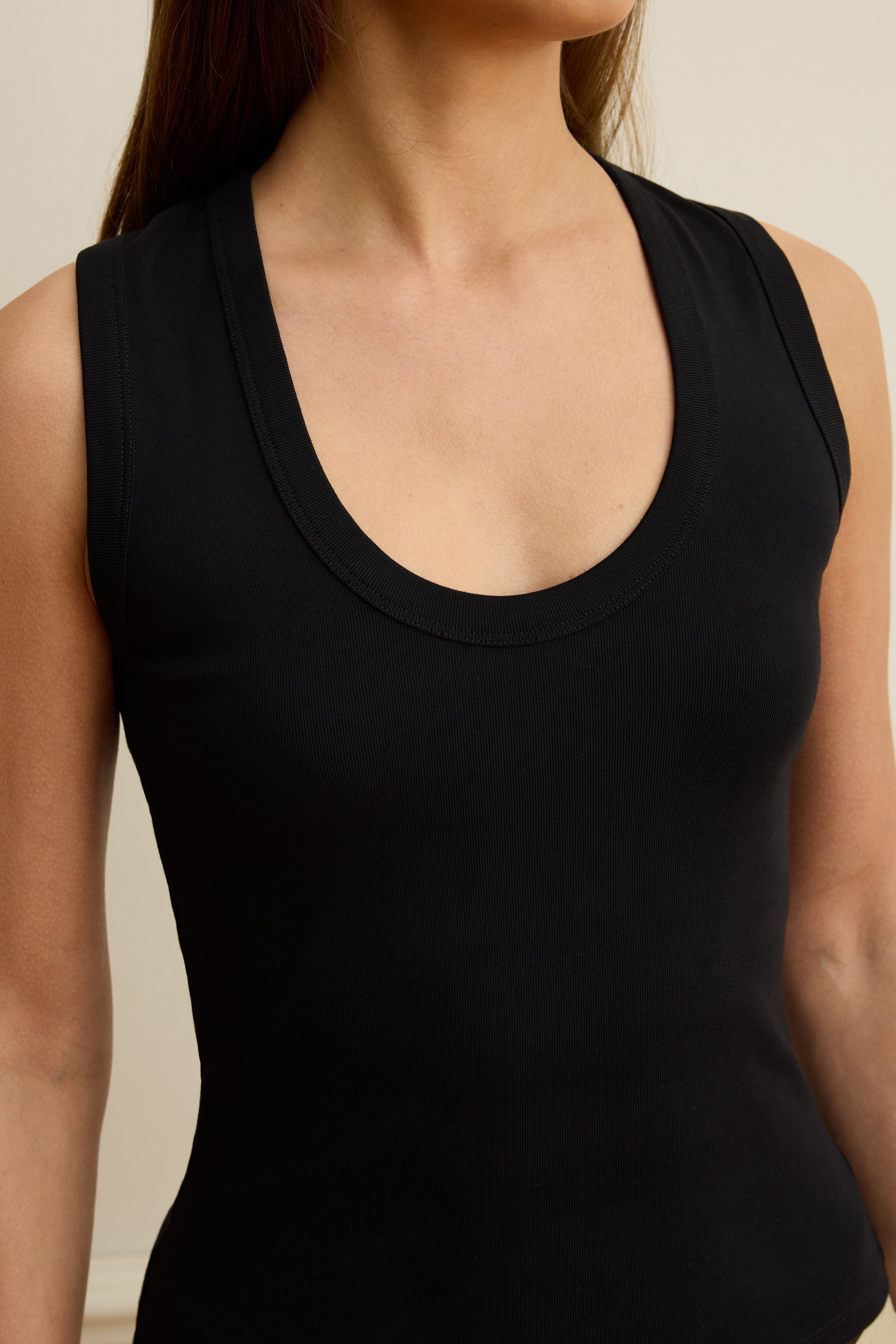 Black deep u-neck tank