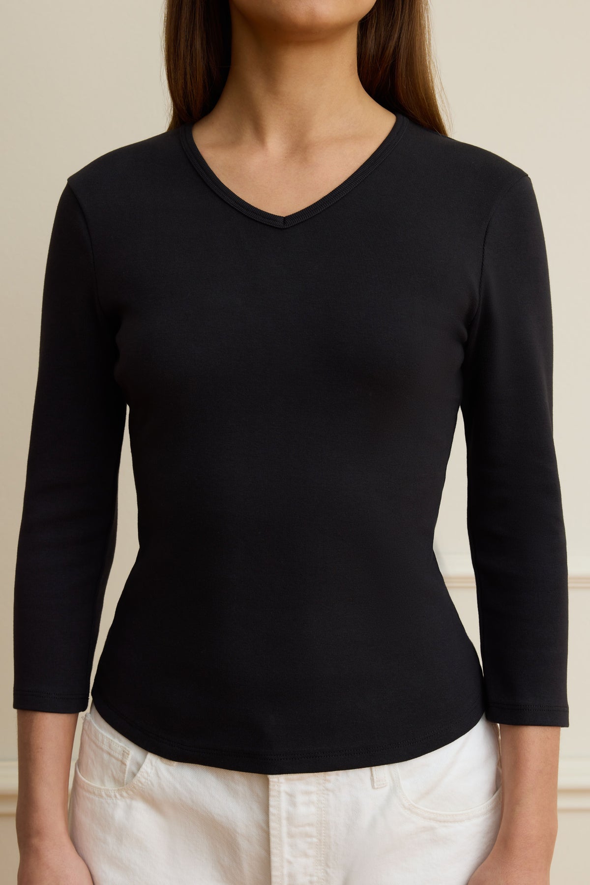 Black v-neck tee